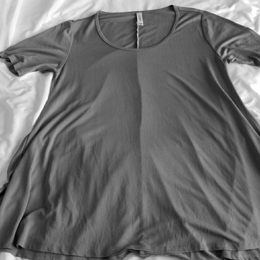 LulaRoe Perect T
